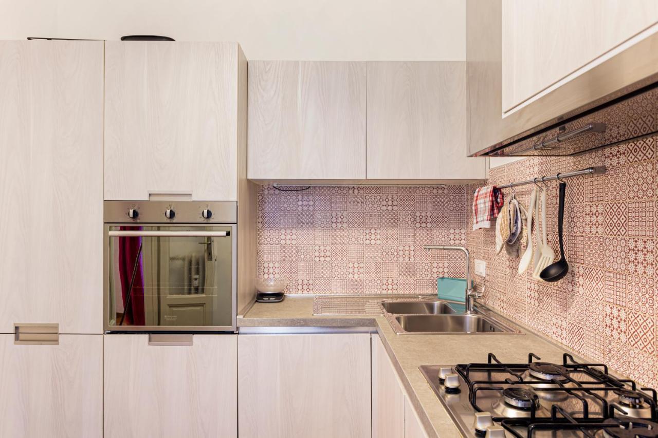 Restayled Chic Apartement- Via Ozieri * Milan